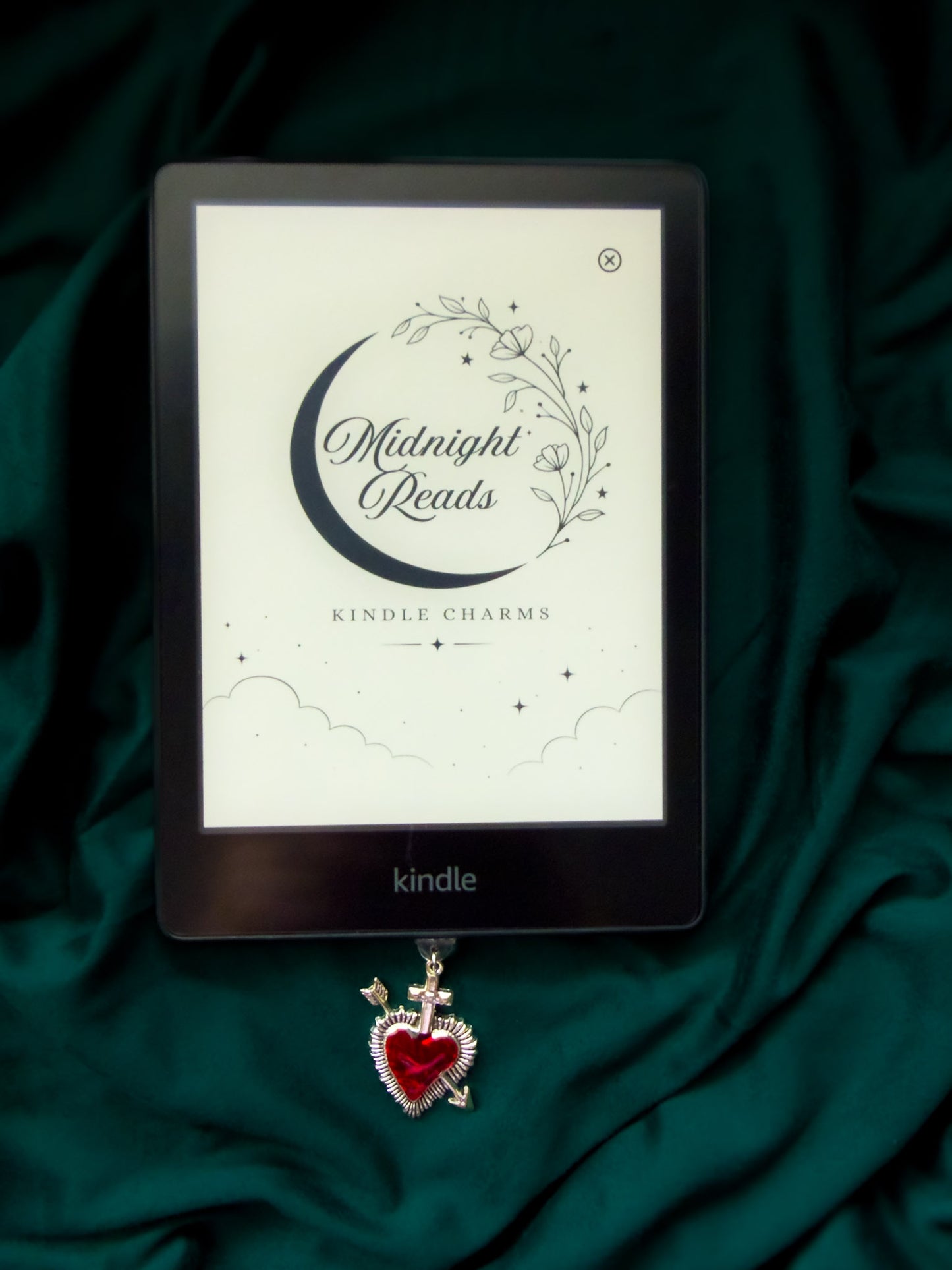 ❤️‍🔥⛓️ Gothic Hearts USB-C Kindle/eReader Charm Collection