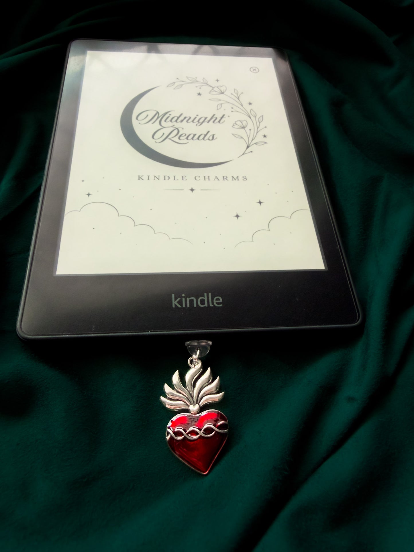 ❤️‍🔥⛓️ Gothic Hearts USB-C Kindle/eReader Charm Collection