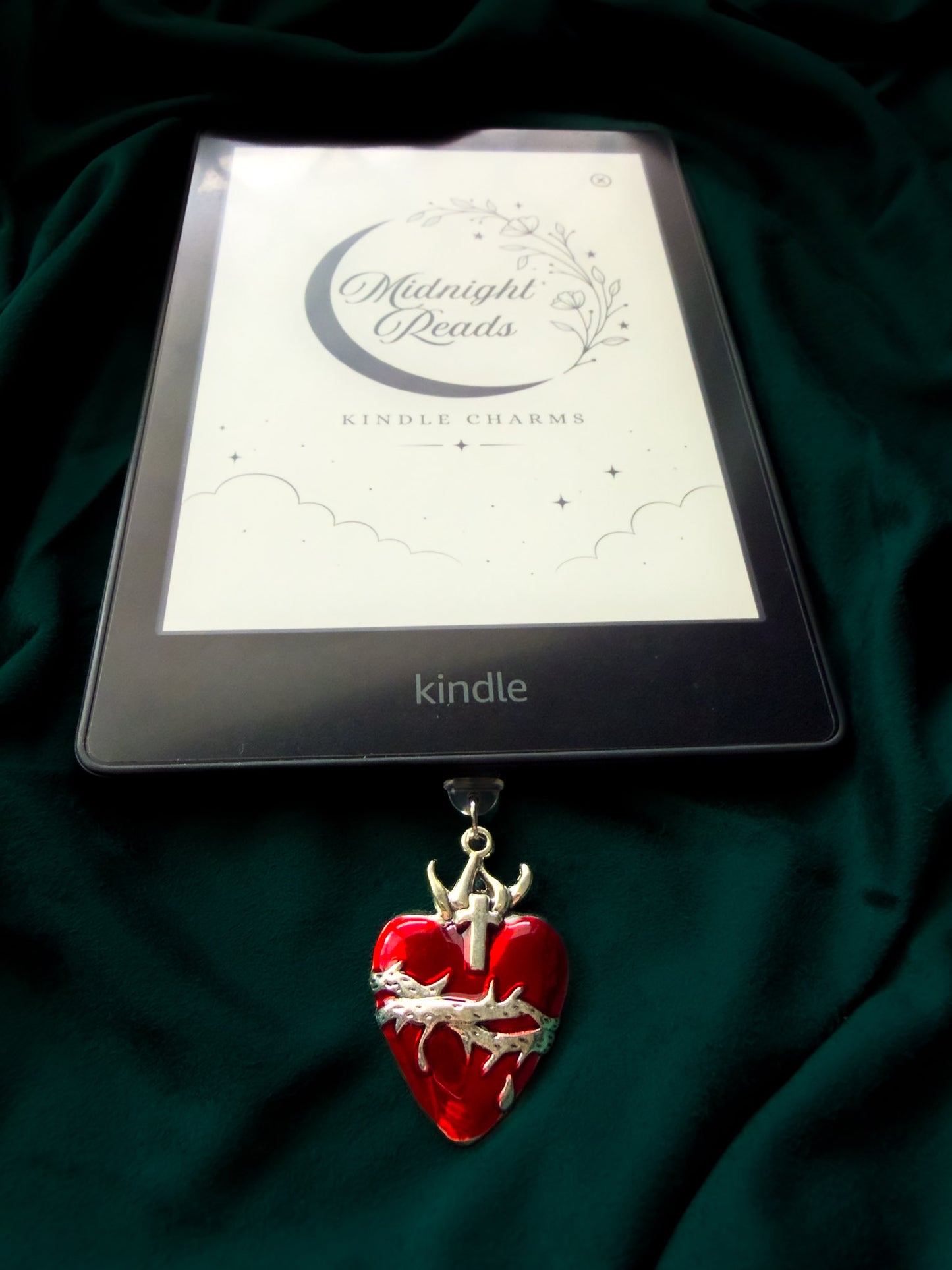 ❤️‍🔥⛓️ Gothic Hearts USB-C Kindle/eReader Charm Collection